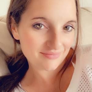 Meet your Posher, Caitlin